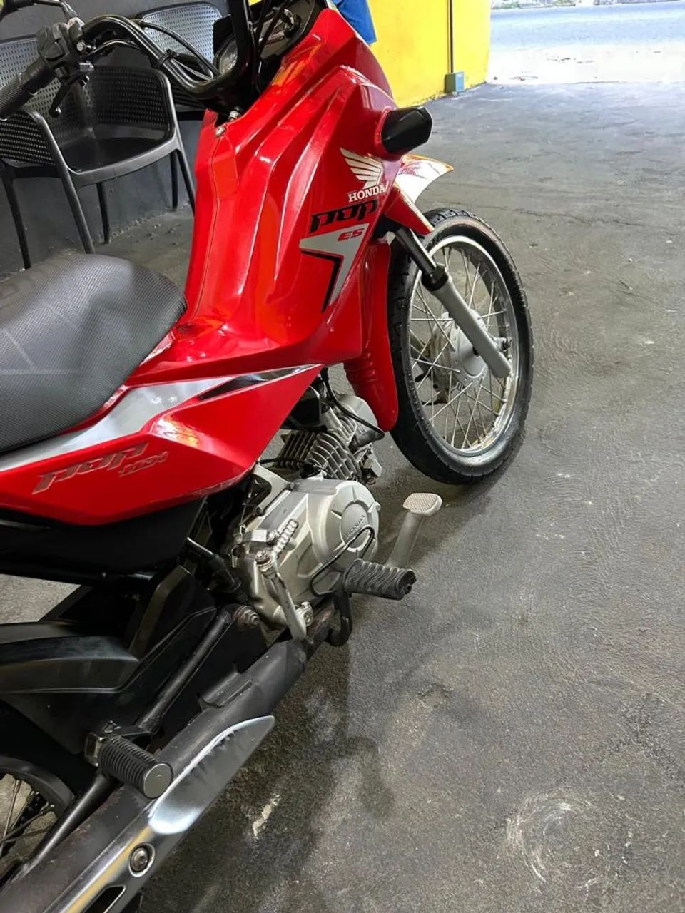 Moto pop 2020 bem conservada valor 10 mil