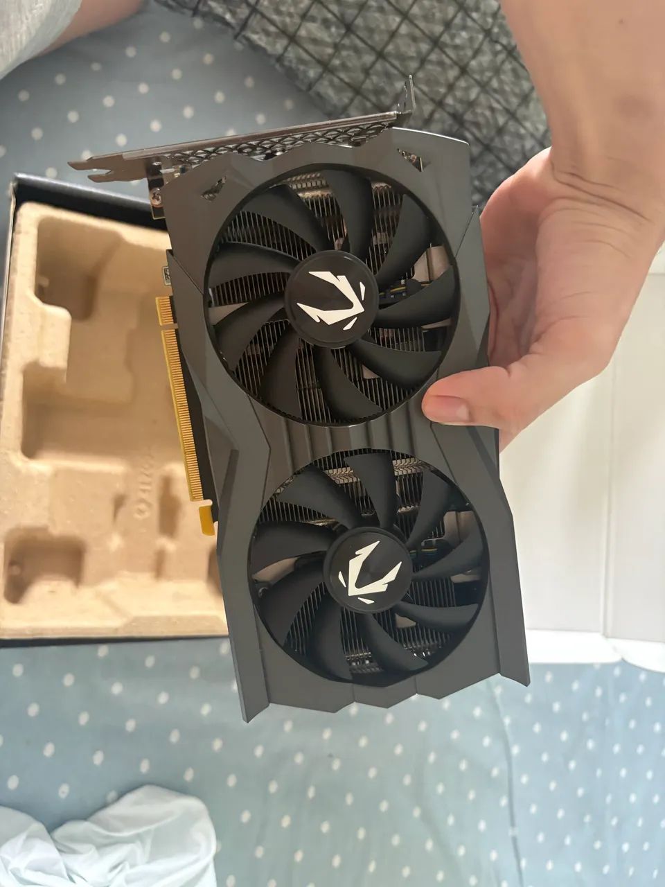RTX 2060- 12 gb ram