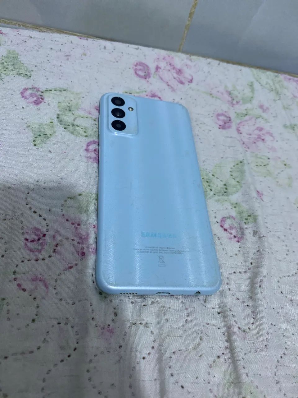Vendo celular Samsung m13 bom para uso.  - Foto 3
