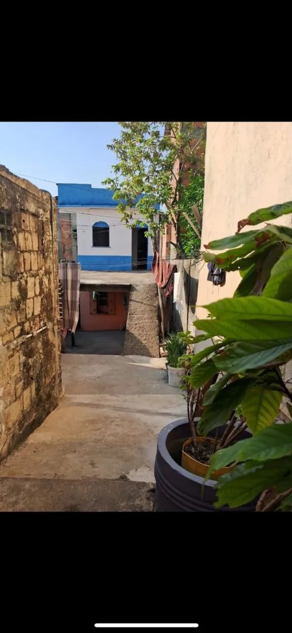 Vende-se Vila com 6 Kitnets, 2 Casas e Ponto Comercial - Foto 2