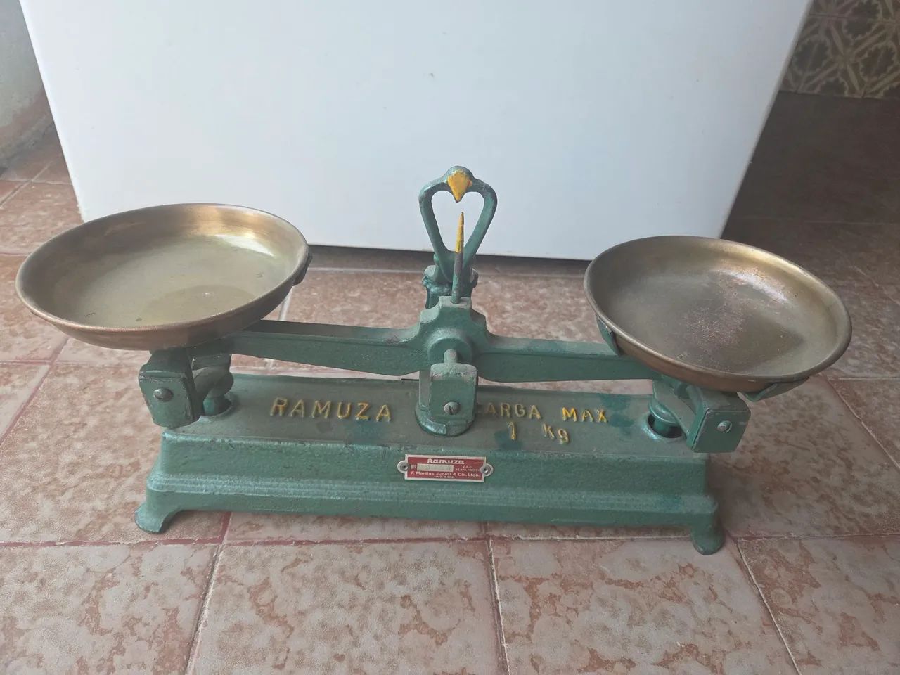 Balança antiga 1k
