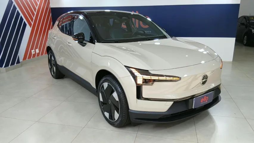 Volvo EX30 E40 Core (elétrico) 2026