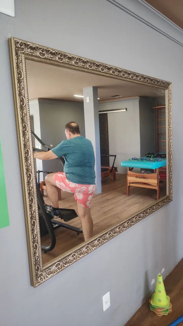ESPELHO PARA FESTAS E  QUARTO CLOZAT .