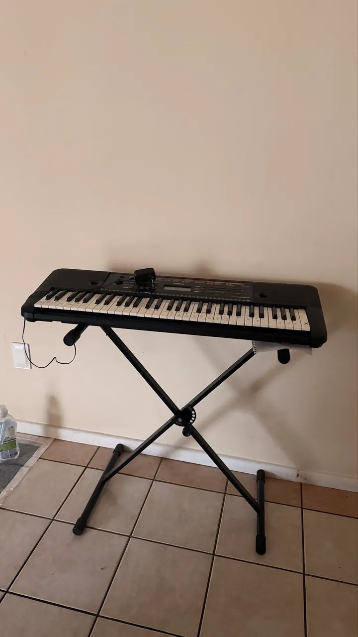 Teclado Yamaha PsrE263 - Foto 2