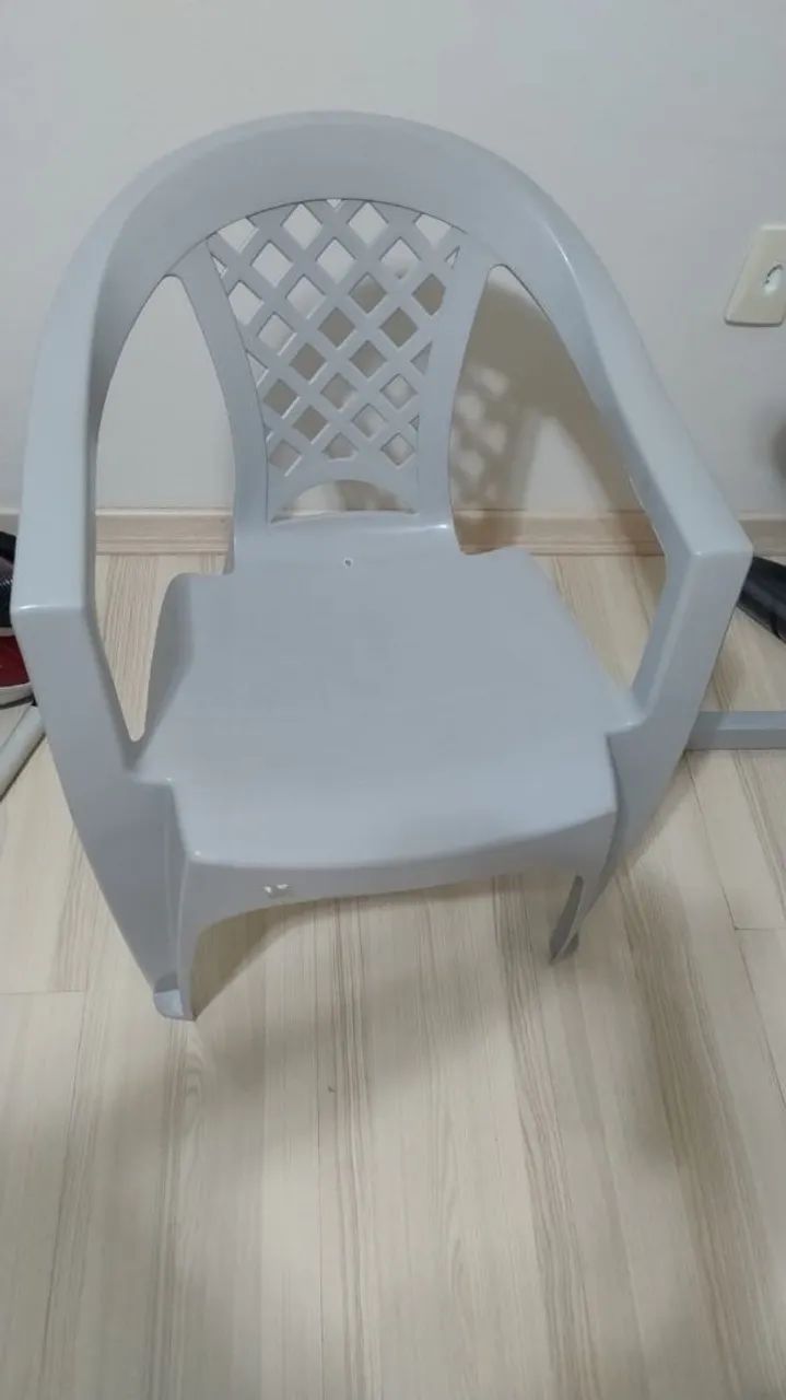 Vendo mesa com cadeira - Foto 2