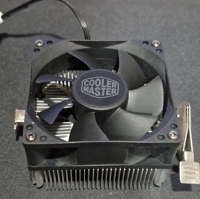 AMD Ryzen 3 + Cooler - Foto 3
