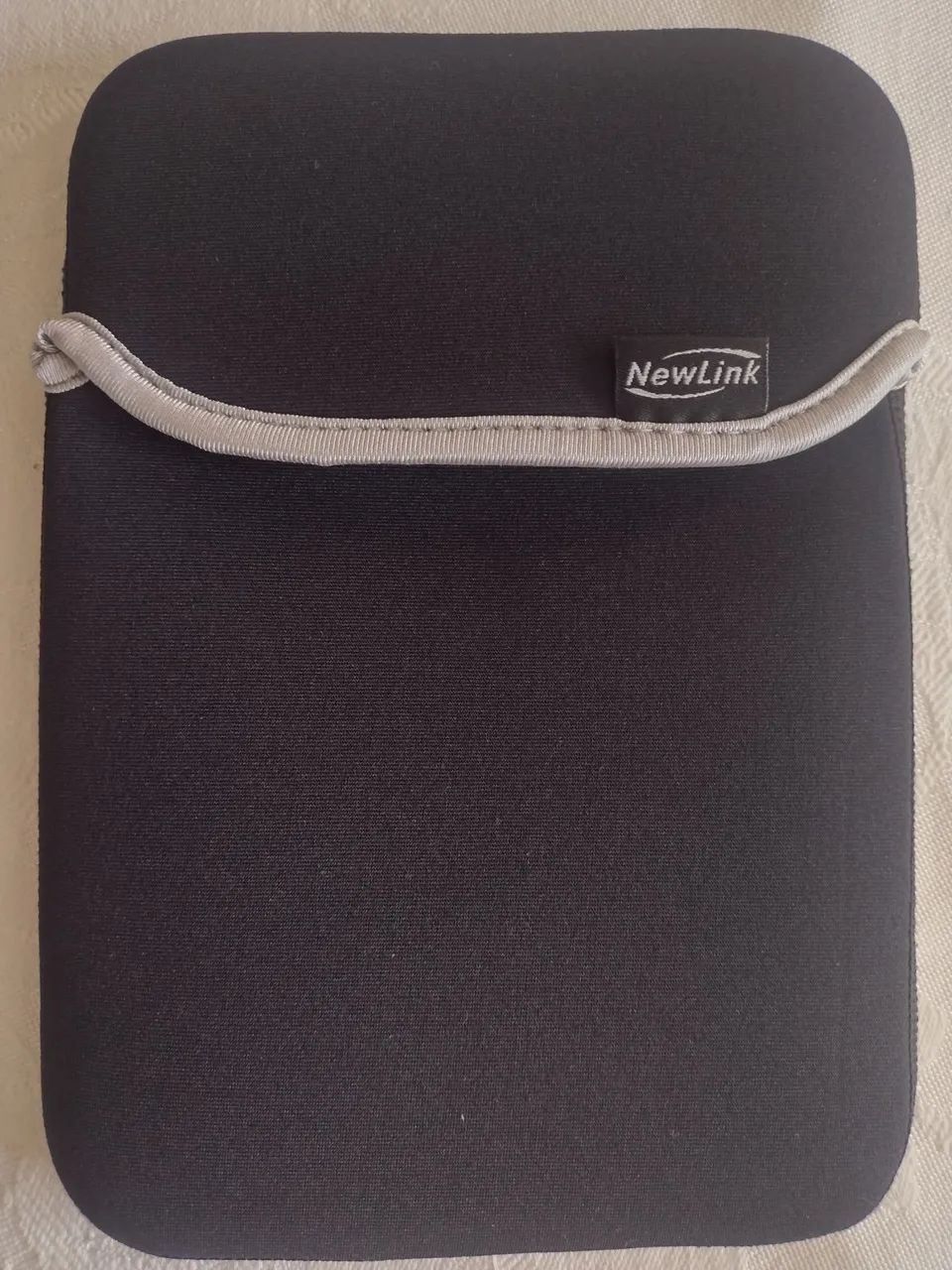 Capa para Tablet 7 soft feito em neoprene lavável com proteção isotérmica 