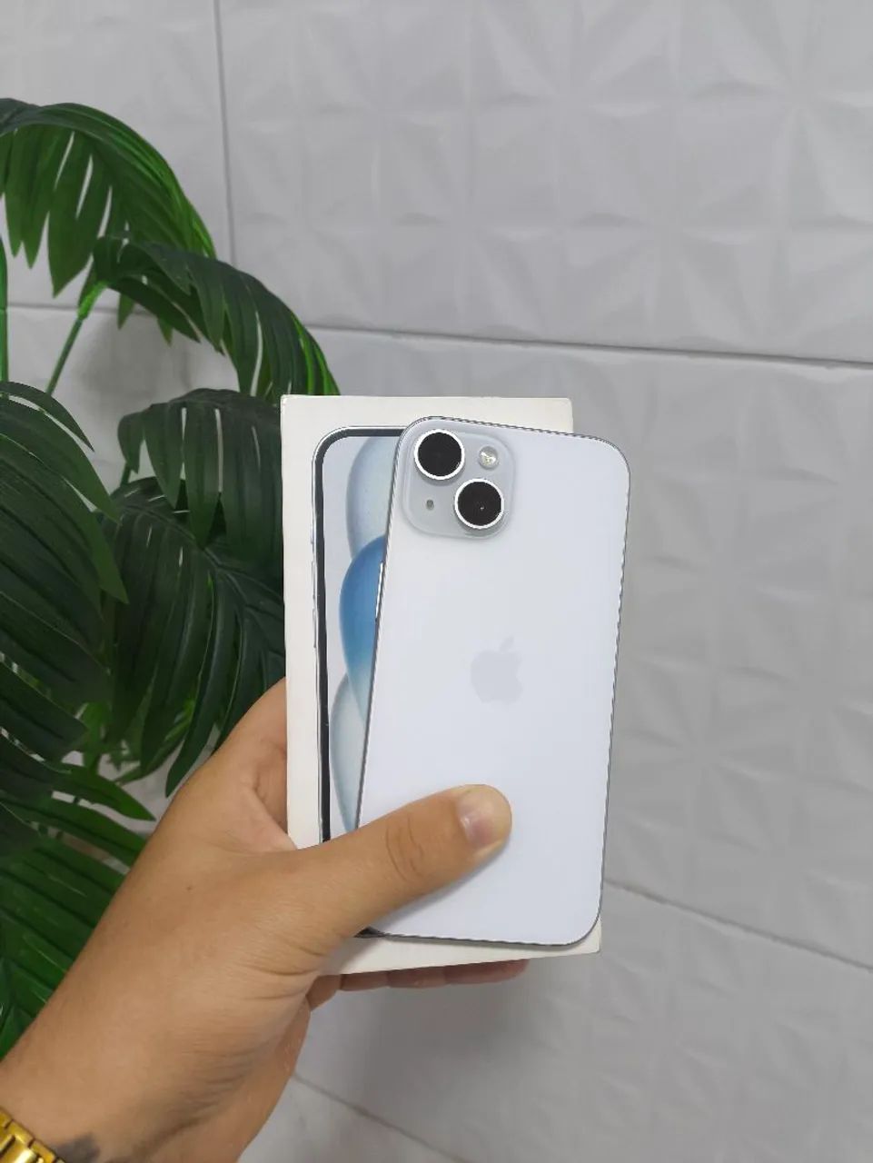 iPhone 15 