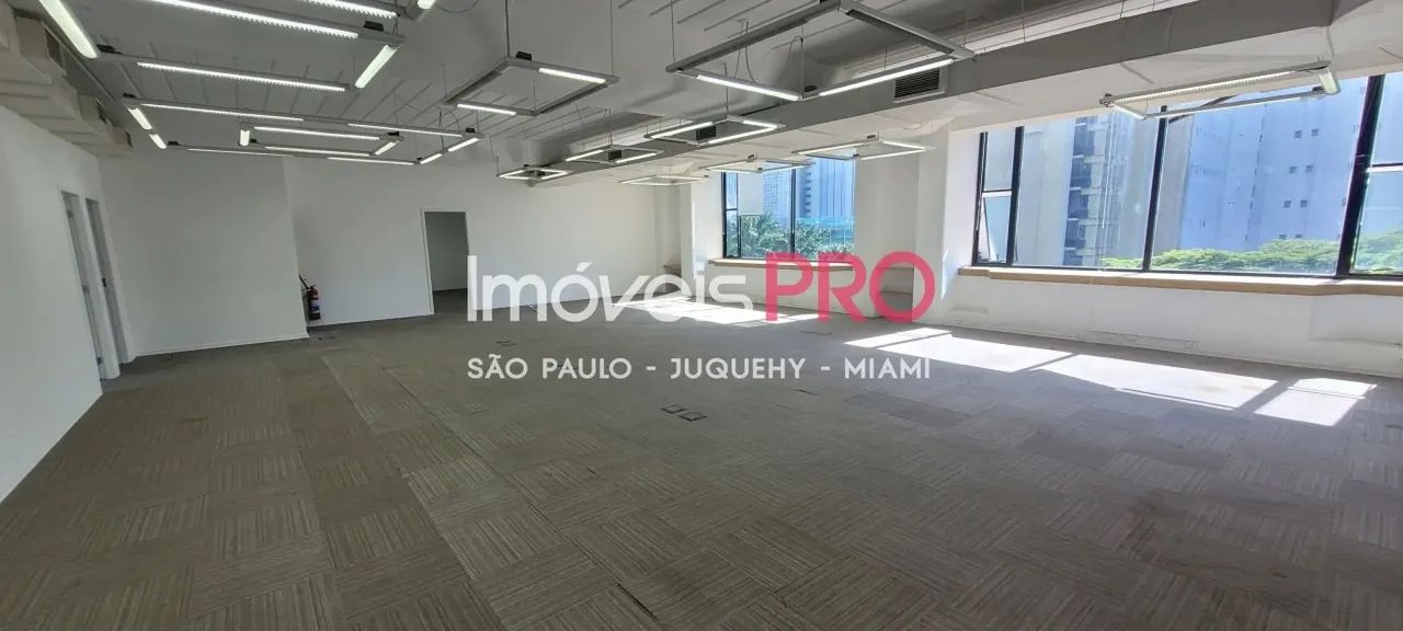 Meia laje comercial com 375m² próxima à Berrini