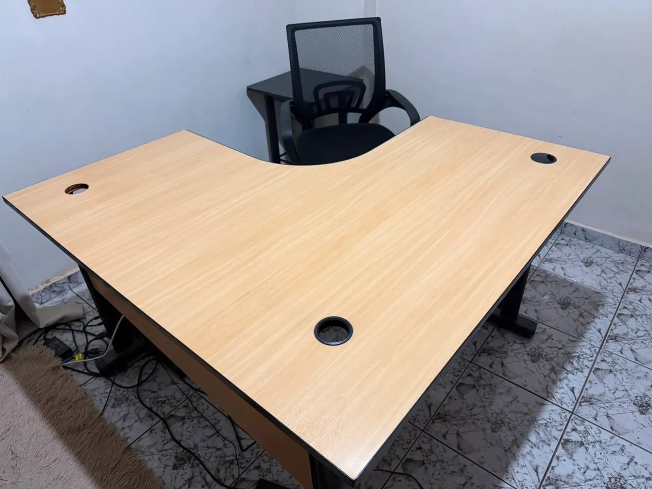 Mesa de escritório e cadeira  - Foto 2
