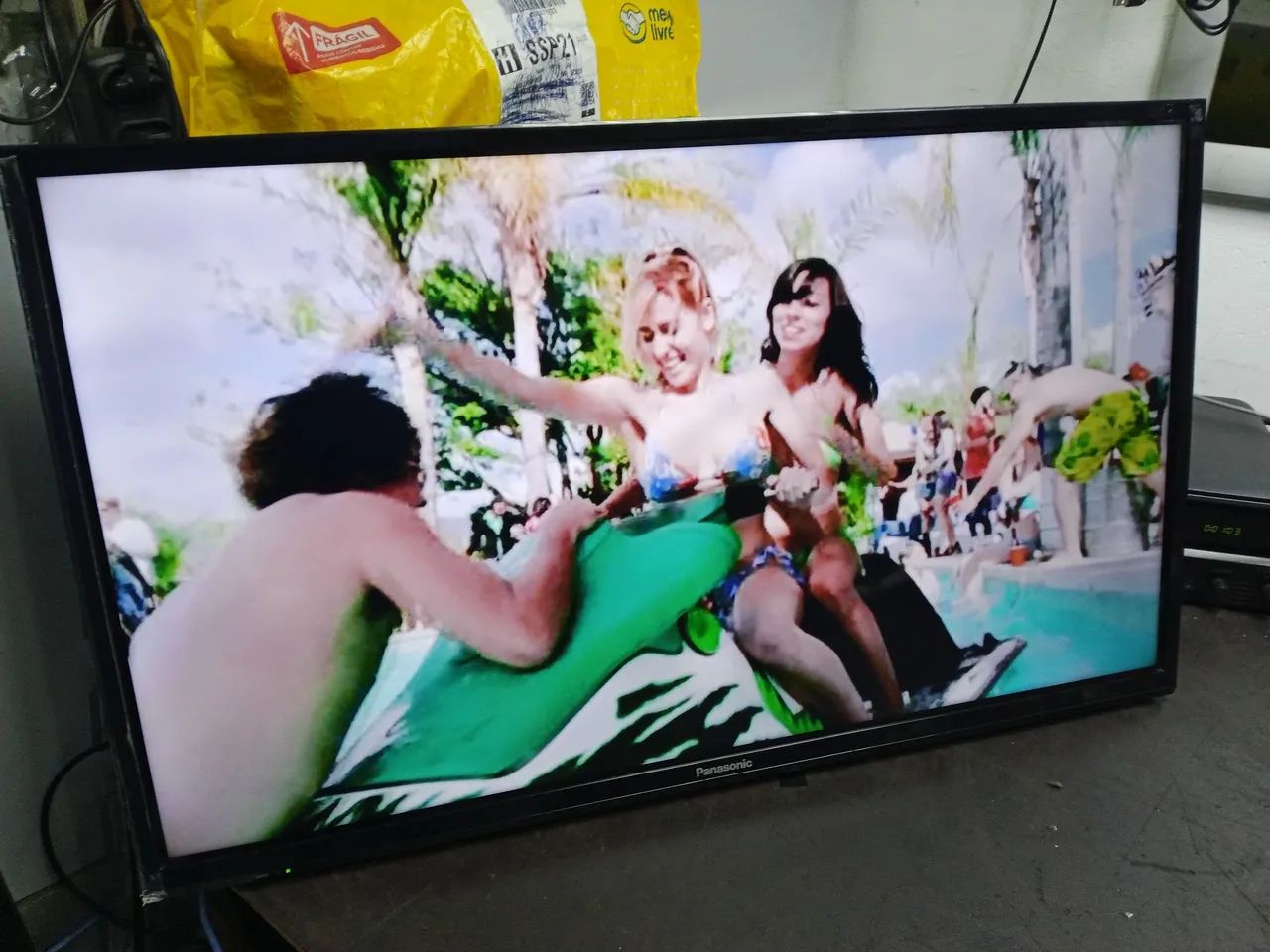 TV PANASONIC SMART 32 PULGADAS MODELO TC-32FS600B  - Foto 4