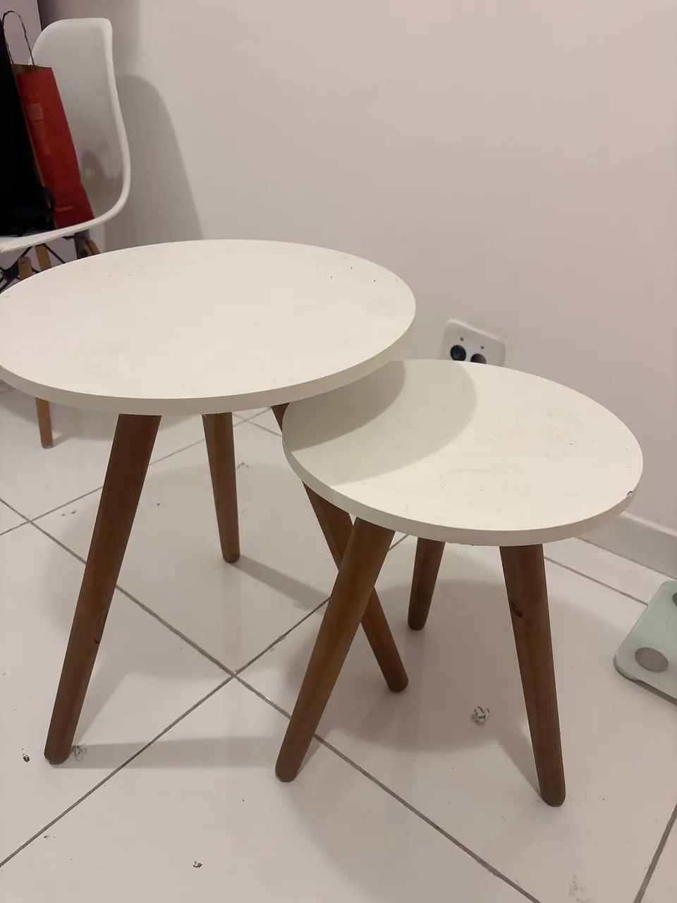 2 mesas de apoio  - Foto 2