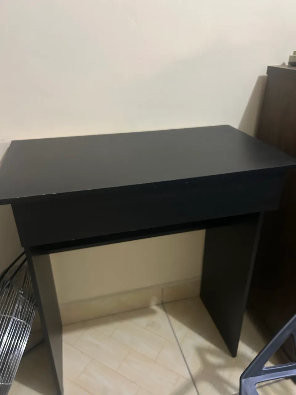 Mesa para computador mais cadeira