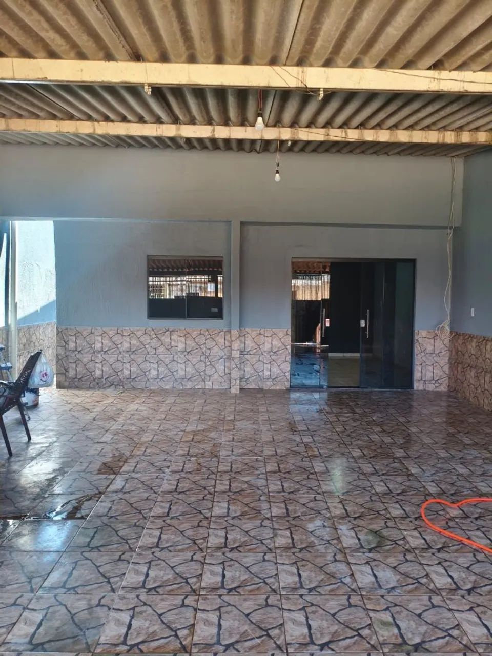 Vendo casa qnr2 três quartos 180 mil * - Foto 2