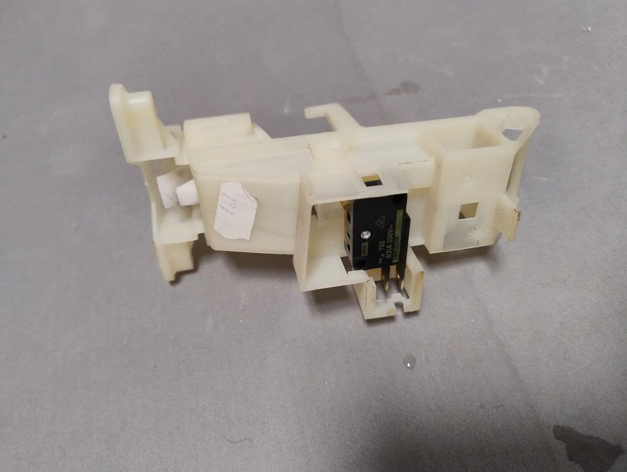 Fecho da porta lava louças Brastemp BLE24 com micro.  - Foto 2