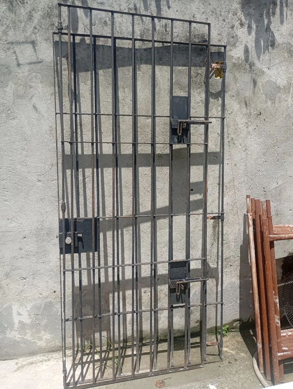 Portão social e garagem 2
