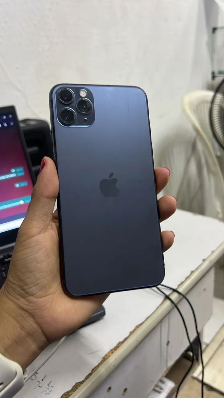iPhone 11 Pro Max 64Gb  - Foto 2