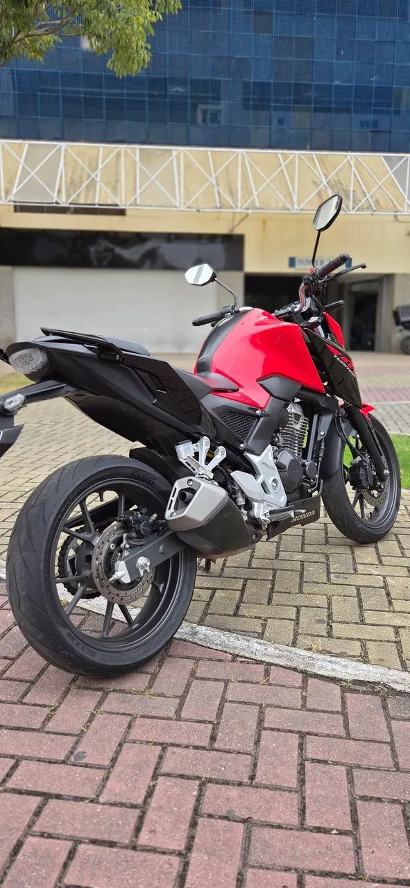 CB 300 F Twister - 2026 OK - Foto 2