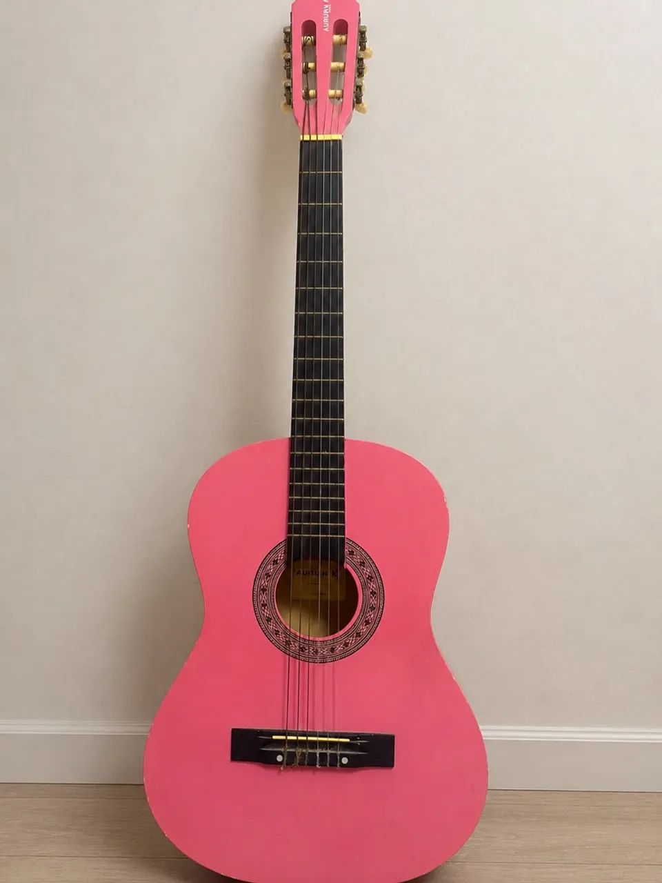 Violão auburn rosa