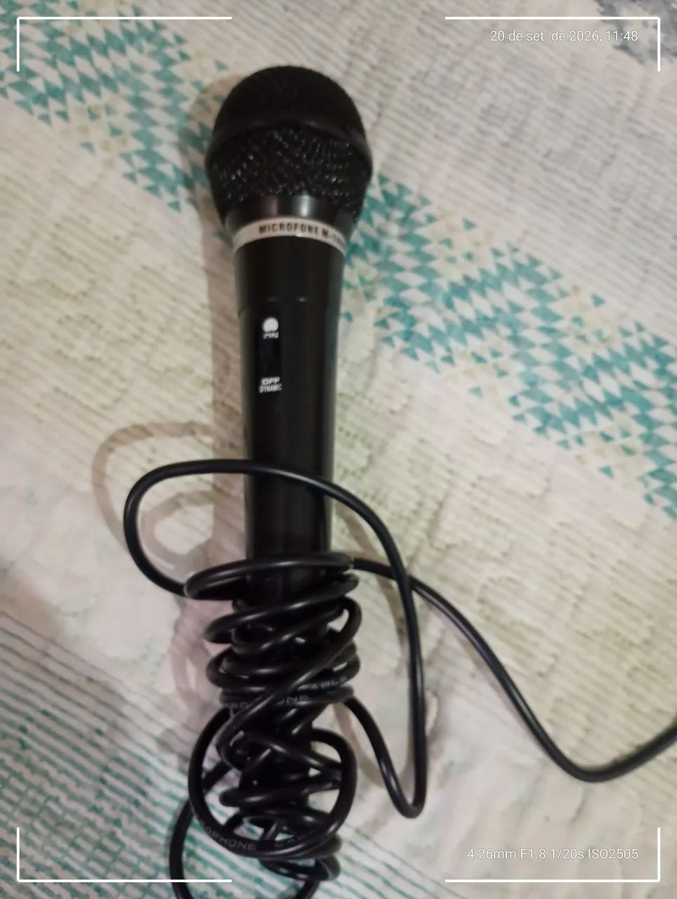 Vendo um microfone com fio novo comprei e não usei lo cor preto - Foto 2
