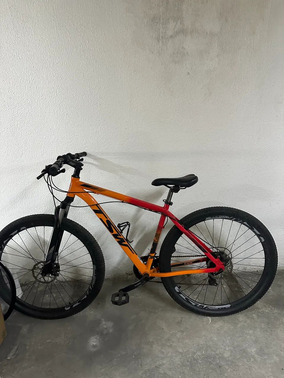 Bicicleta semi nova 
