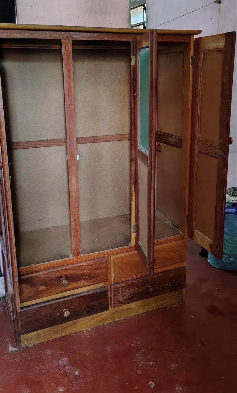 Guarda roupa de madeira  - Foto 2