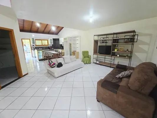 Balneário do Estreito, ampla residência com terreno de 408,00m²