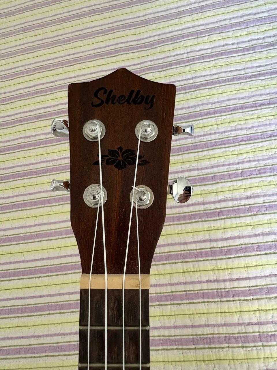 Ukulele Eletrico com Afinador - Foto 5