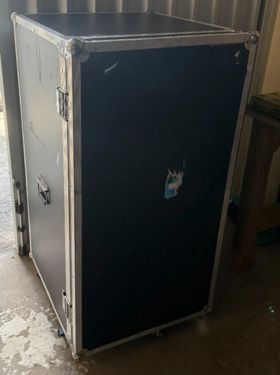 Case, caixa de transporte rígida
