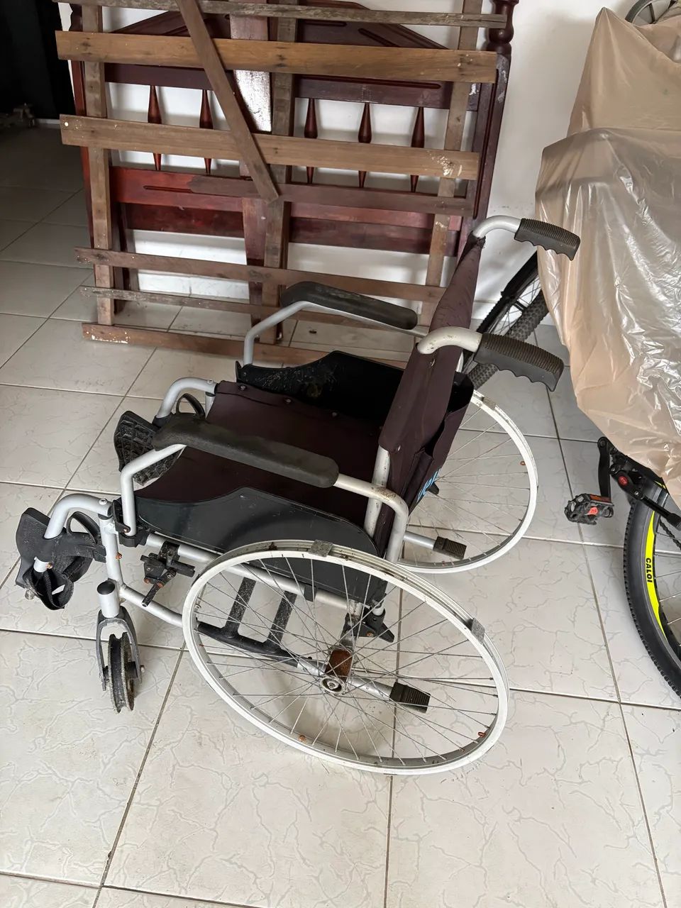 Cadeira de roda Dellamed D600 P/ 120kg  - Foto 4