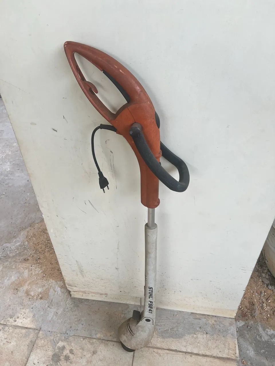 cortador de grama elétrico sthil  