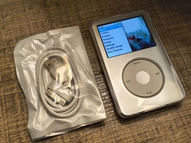iPod Classic 7ª geração - 256gb - bateria nova, frontal e clickwheel novas + capa + cabo - Foto 4