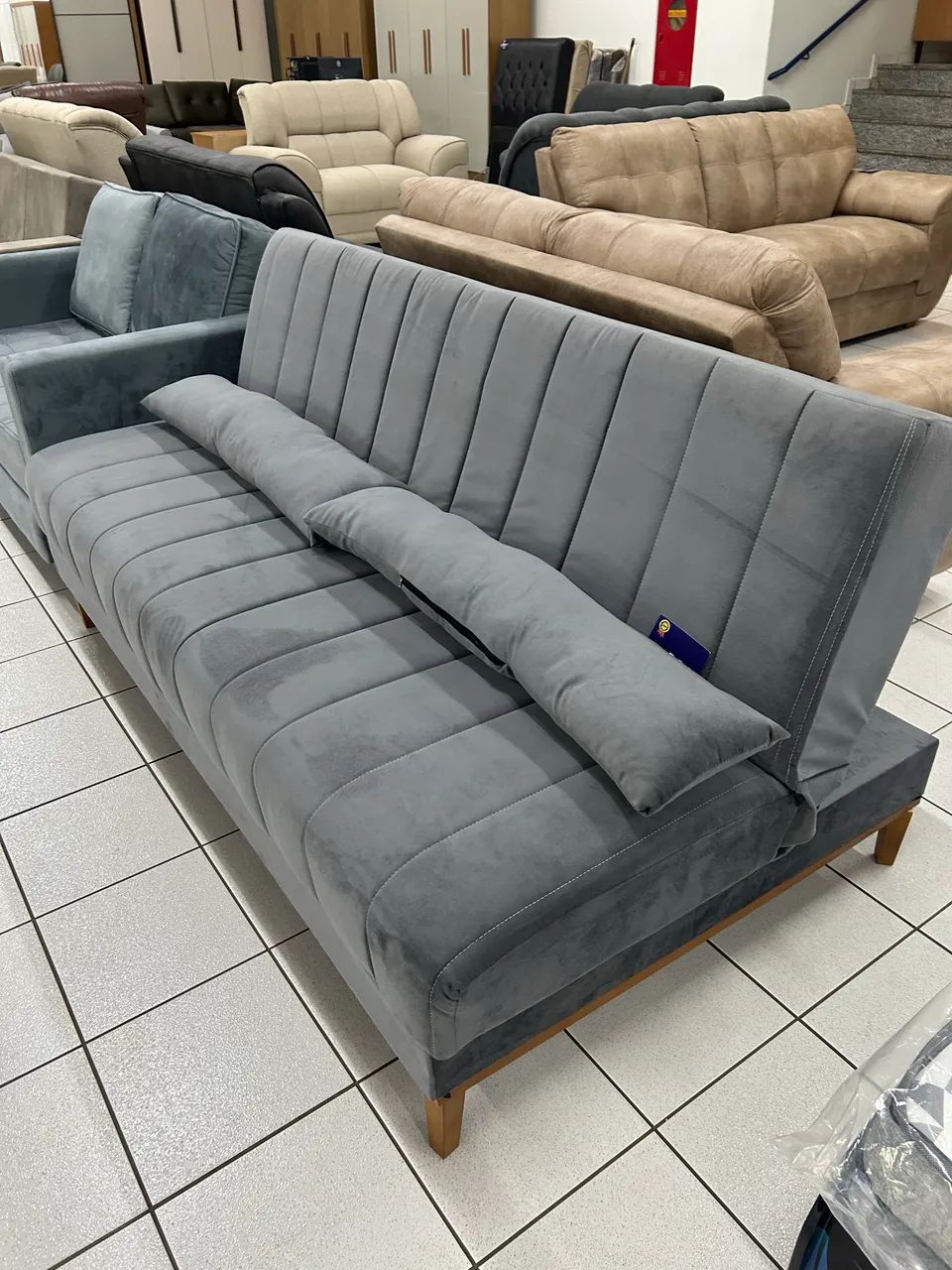 Sofá cama 1.80 m NOVO  - Foto 2
