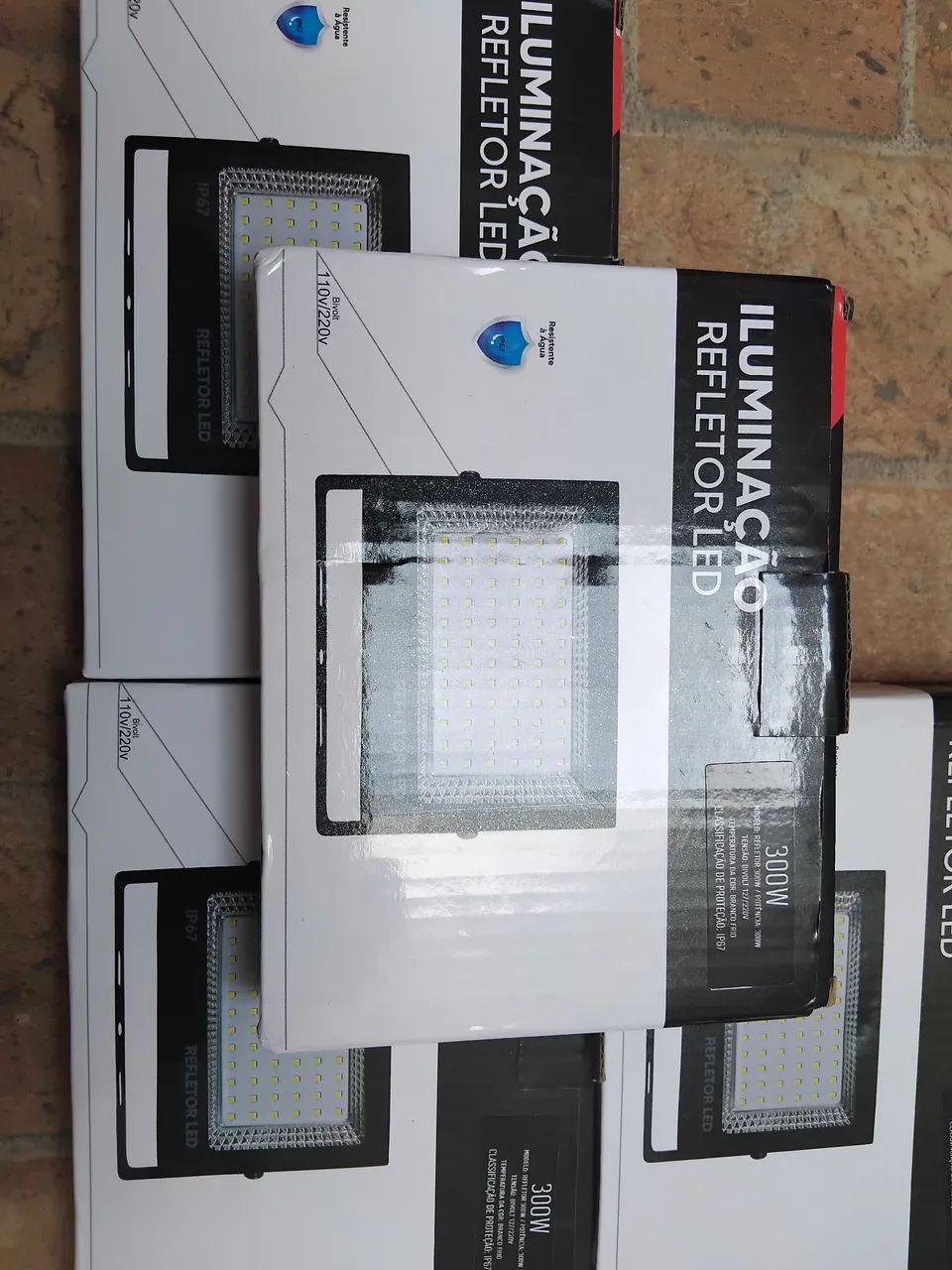 Refletor Led 300w Premium Fachada Jardim Garagem 127/220v Preto Branco-frio - Foto 4