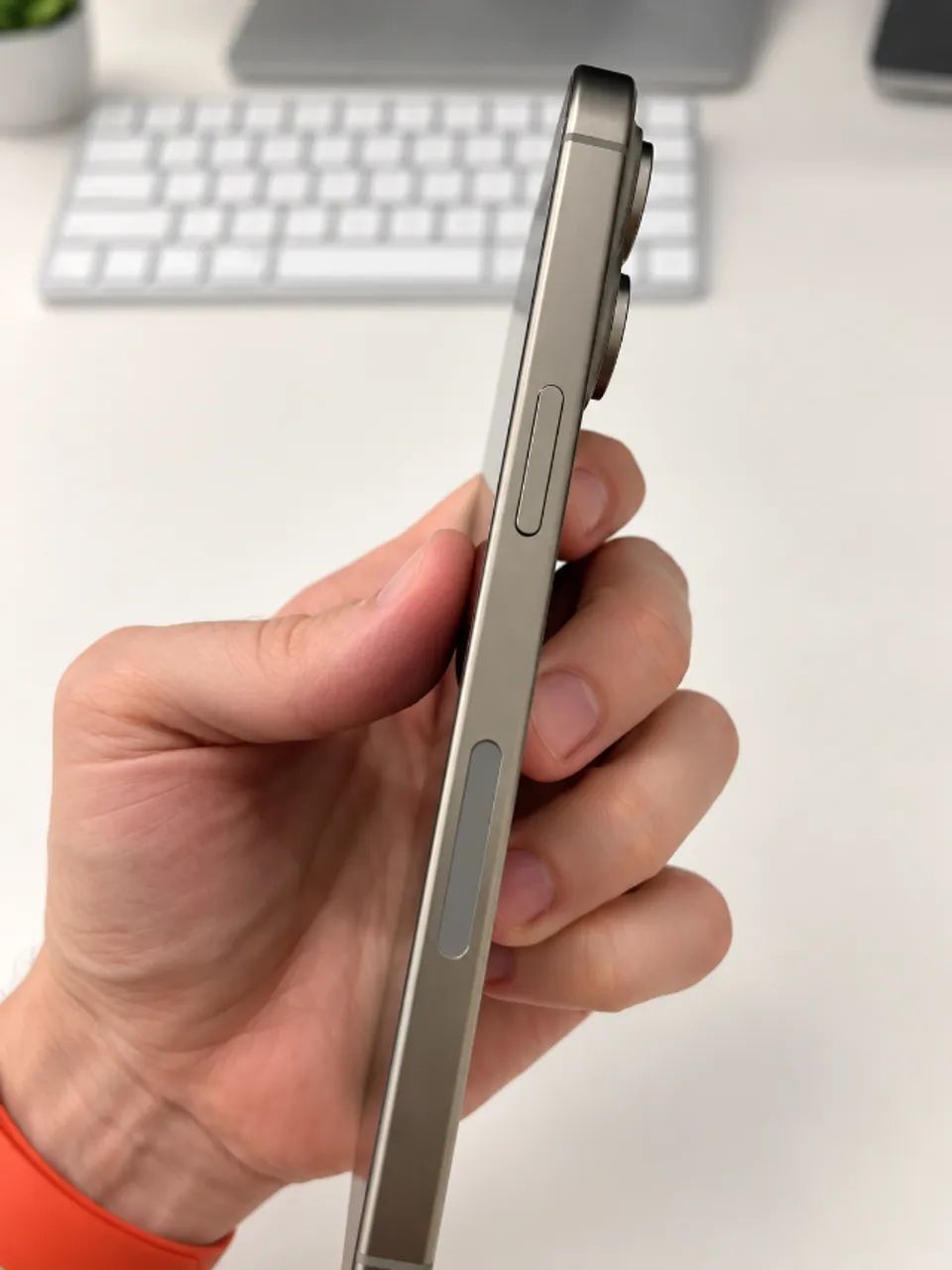 iPhone 15 Pro Max 256 GB - Titânio Natural - Foto 3
