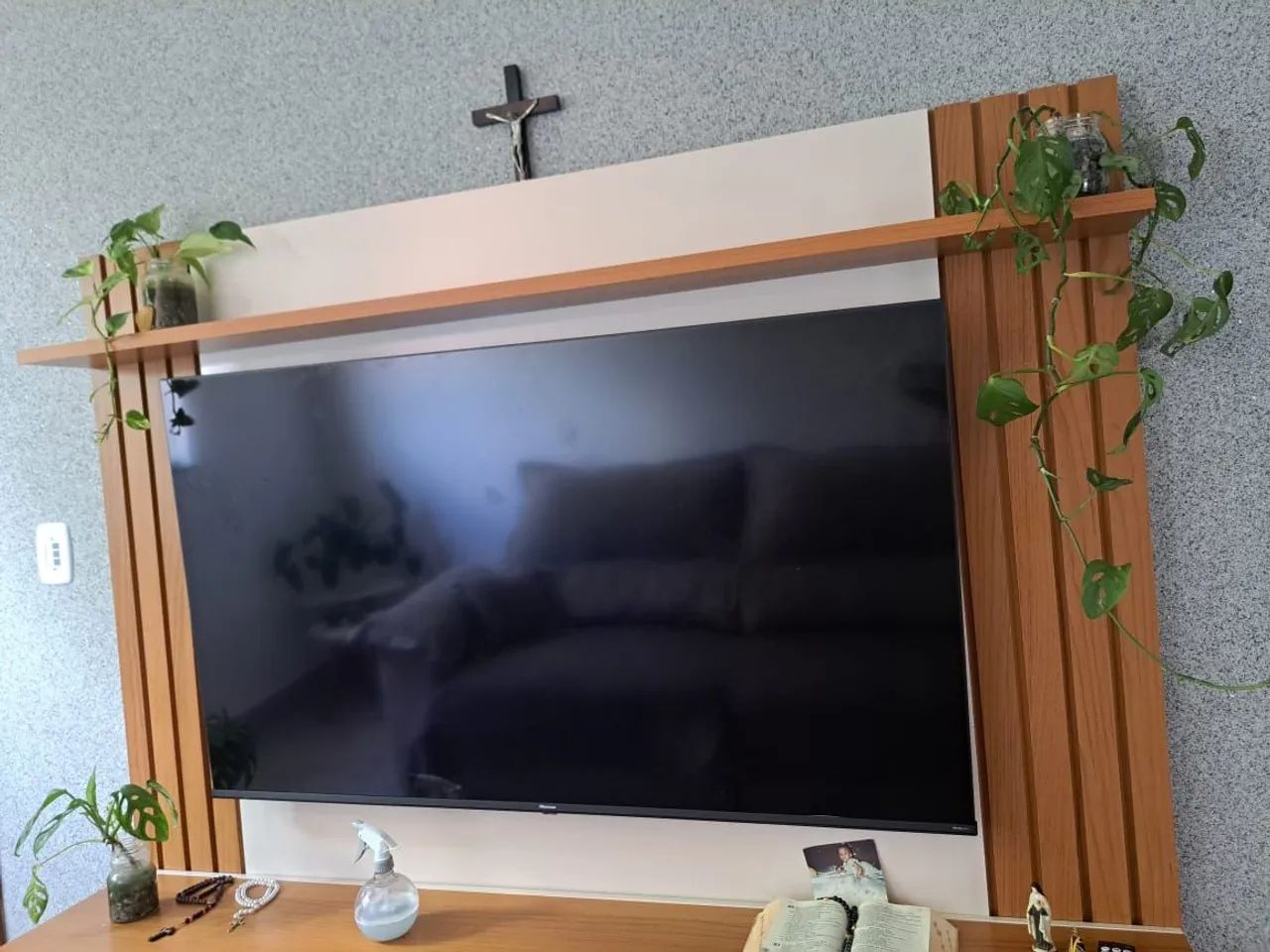 TV Hisense 58 polegadas 4K. <br>A tela está quebrada (painel 