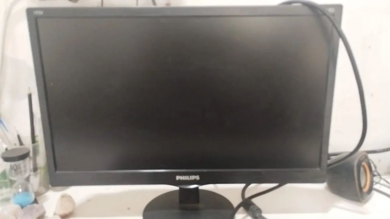  Monitor  modelo Philips 18,5" LED HD
