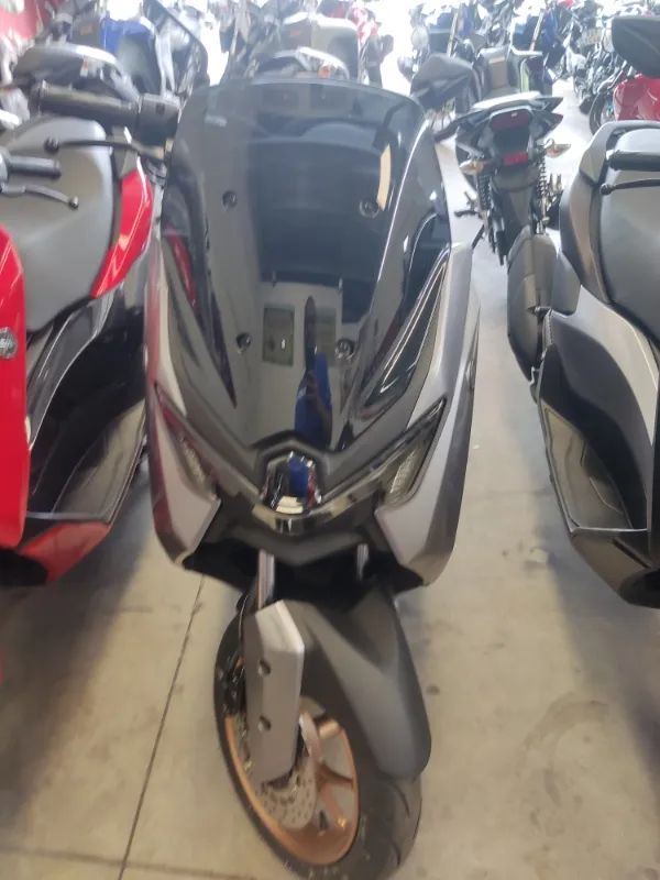 Yamaha NMax 160 cc  - Foto 4