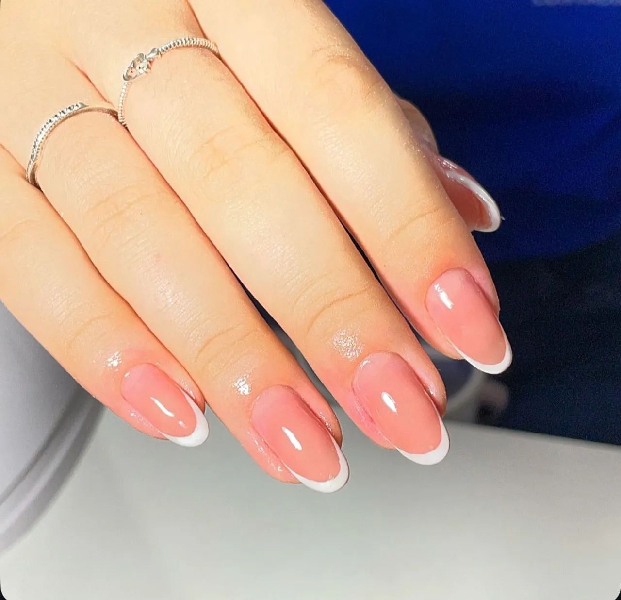 Precisamos de uma manicure  - Foto 3