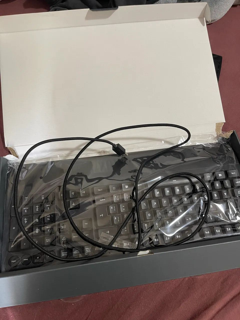 Teclado Logitech G213  - Foto 4