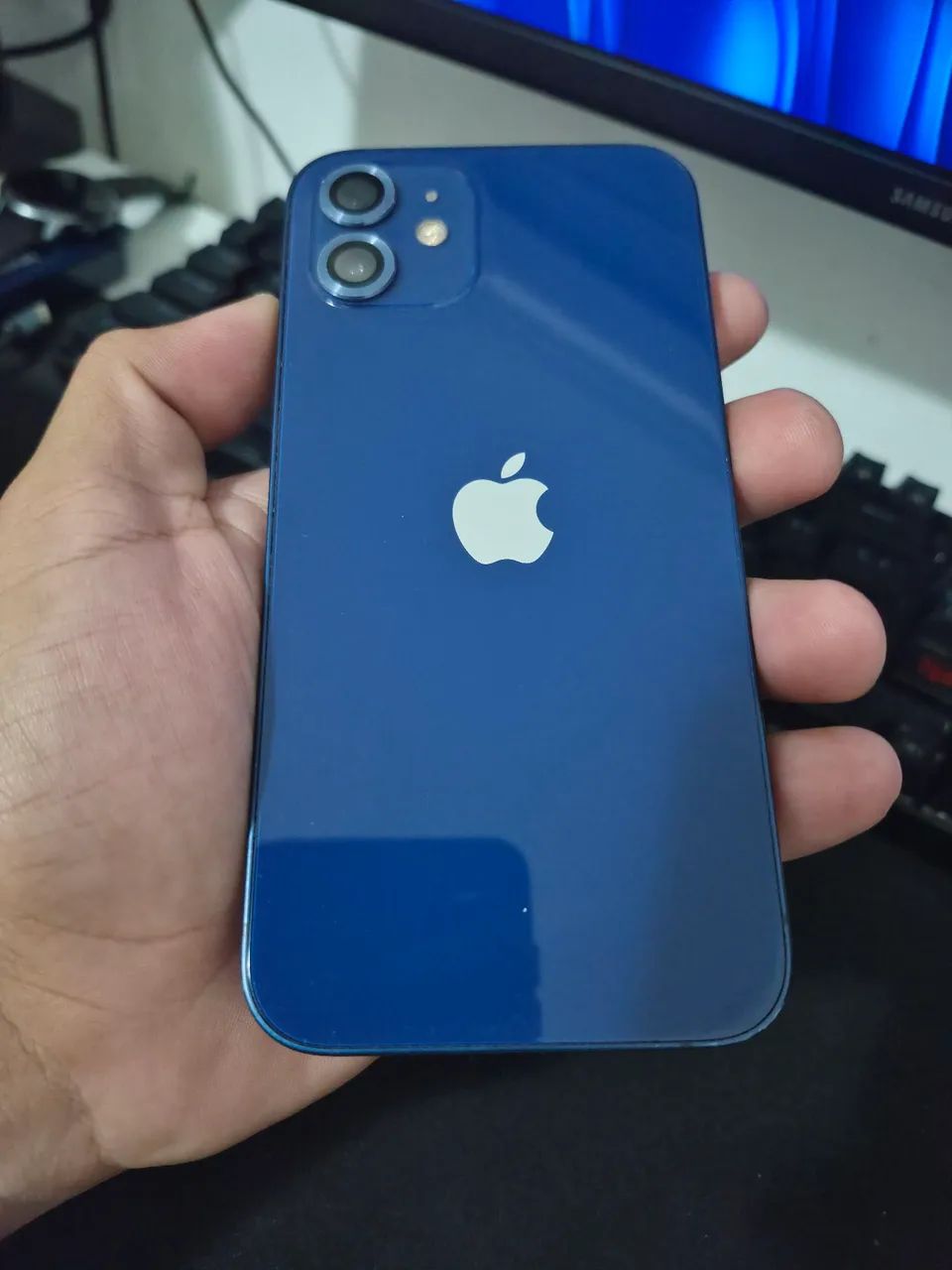 IPhone 12 64gb azul - face id ok - Celulares e Smartphones