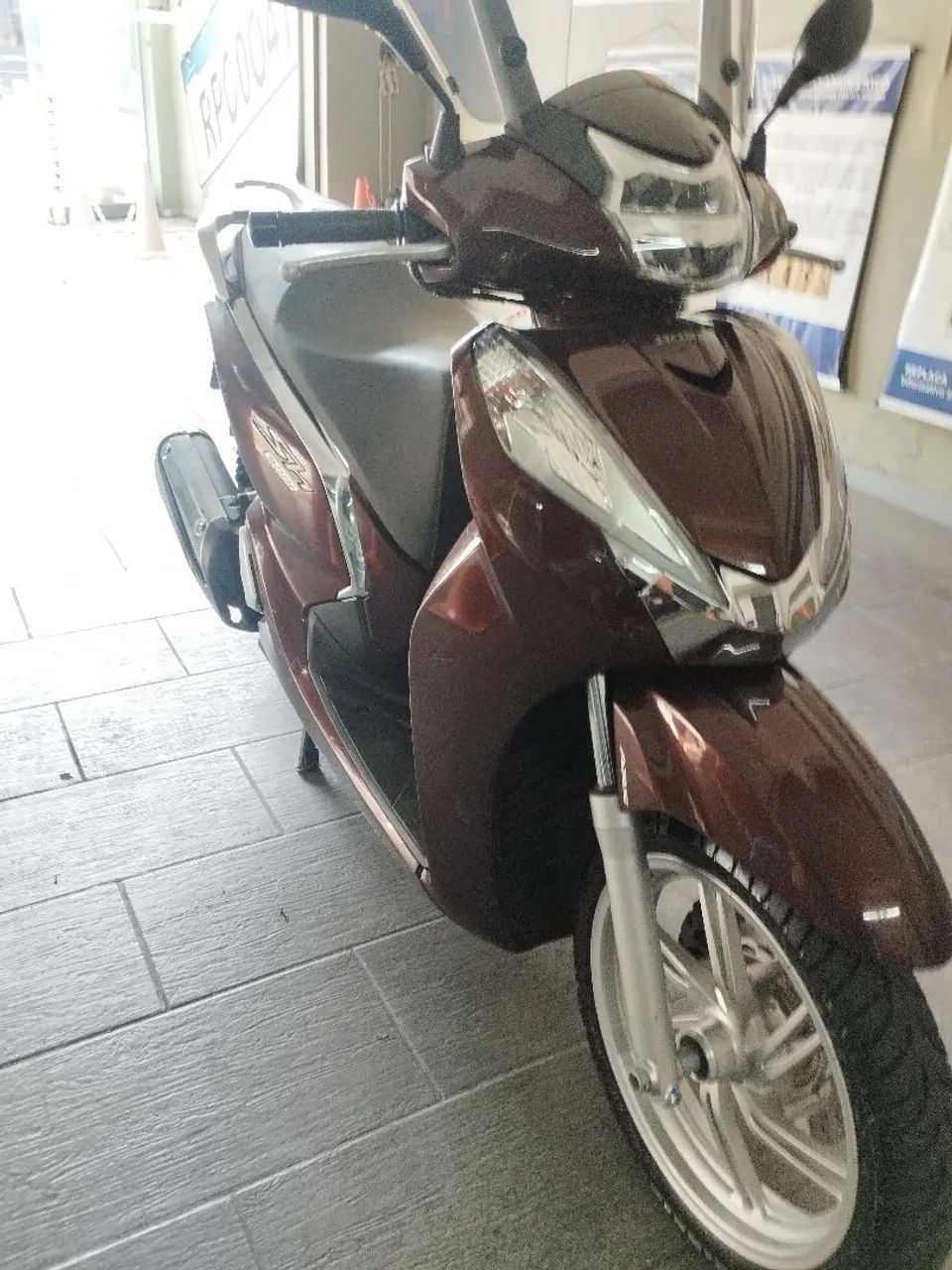 SH 300i 2018