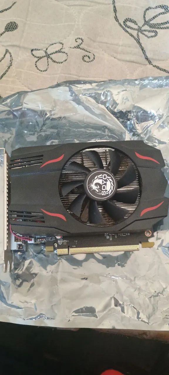AMD Radeon RX 550 4GB GDDR5 (128 bits)