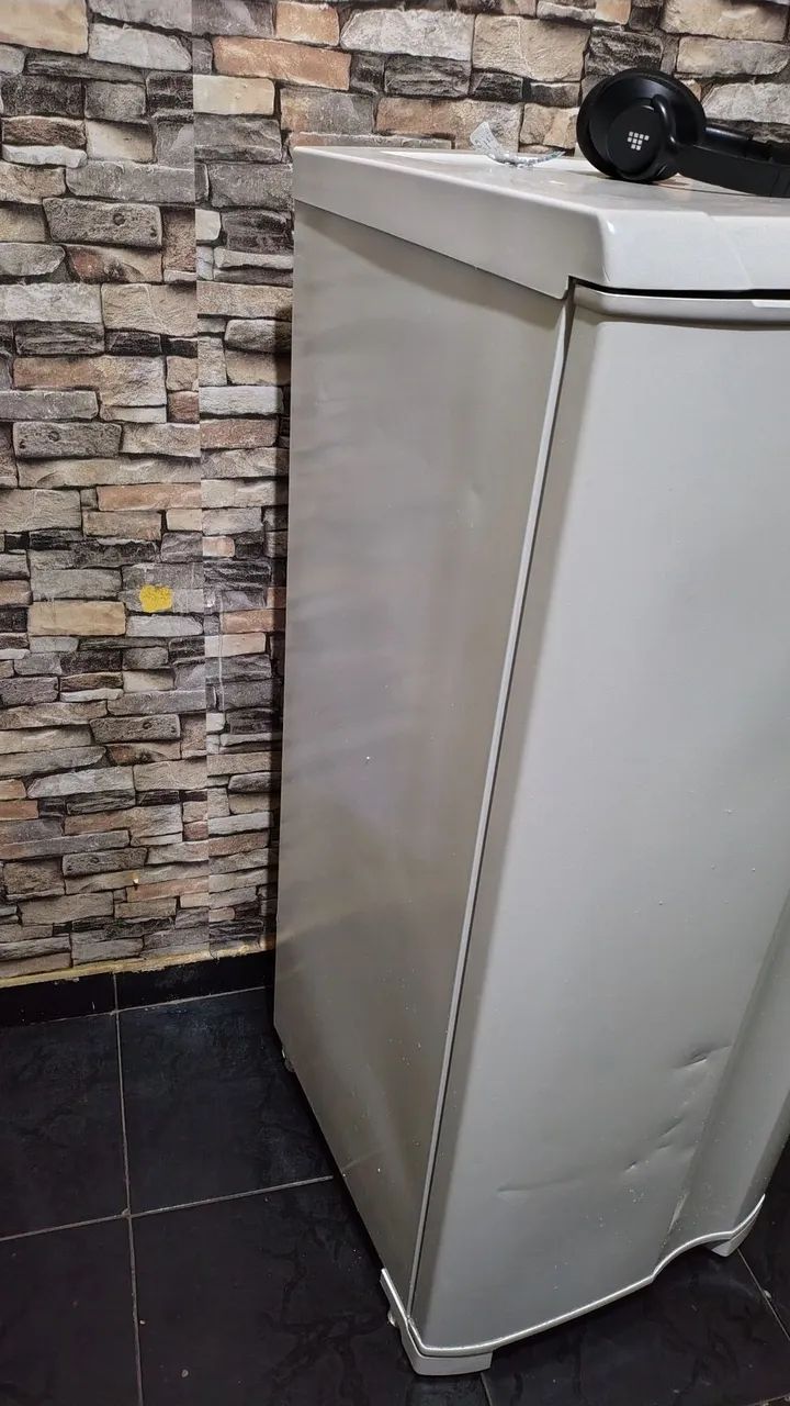 Freezer vertical Electrolux funcionando perfeitamente  - Foto 2