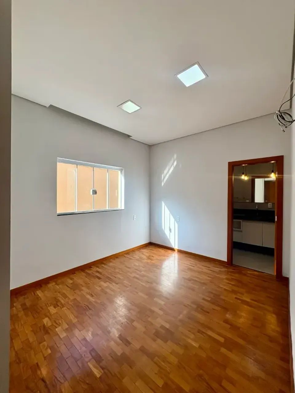 Linda casa 200m² 3 quartos 2 banheiros - Foto 5
