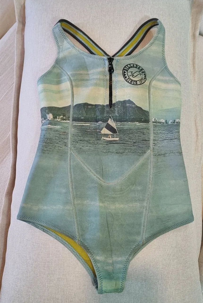 Maiô de Neoprene Billabong Médio 