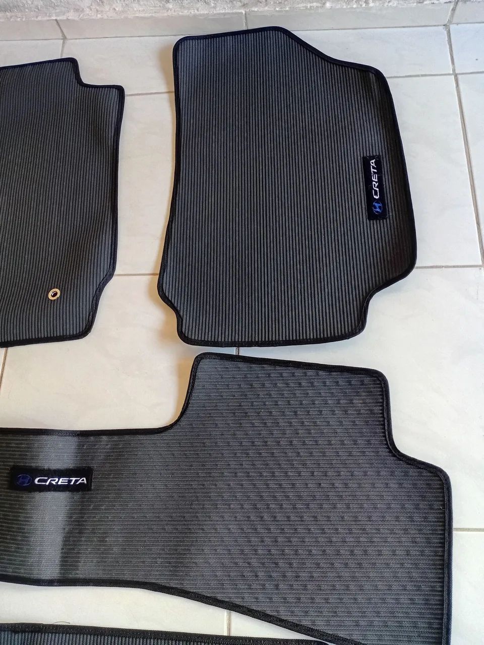 KITS  DE TAPETES EMBORRACHADO = CRETA  HYUNDAI  / JEEP RENEGADE.  - Foto 3