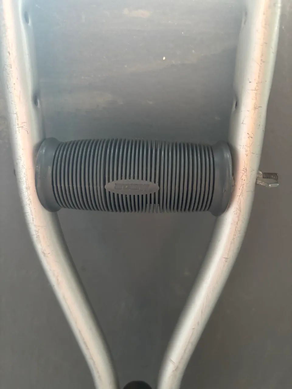 Par muletas em alumínio com regulagem - Foto 4