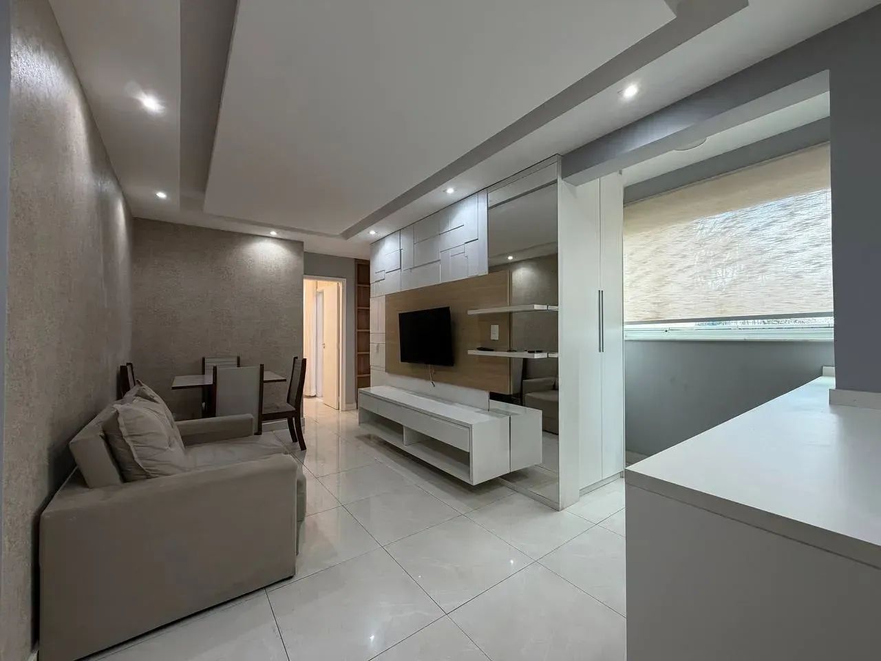 Apartamento mobiliado em condomínio com lazer - Bairro Serrano - Foto 2