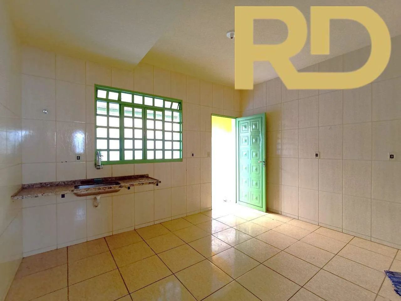Casa Geminada de 02 quartos no Saudade - Foto 3